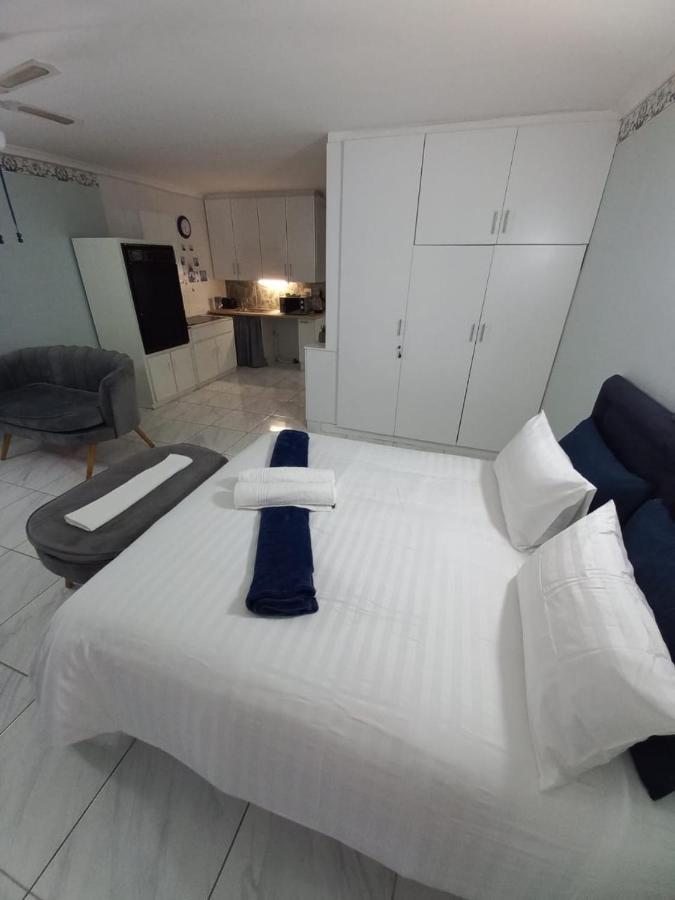 Royal Classico Getaway In Apartment