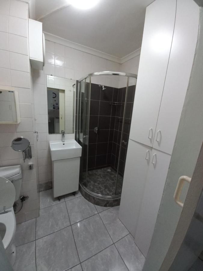 Royal Classico Getaway In Apartment Cape Town